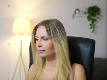 funny_to_see_you_here – webcam model profile photo Image 19