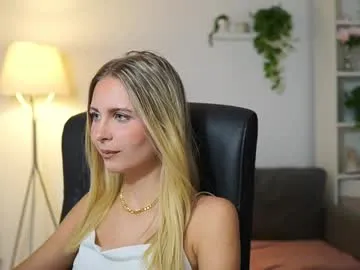 funny_to_see_you_here – webcam model profile photo Image 6