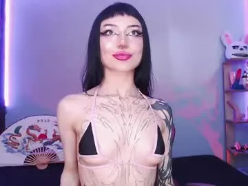 cati_petite Image 6
