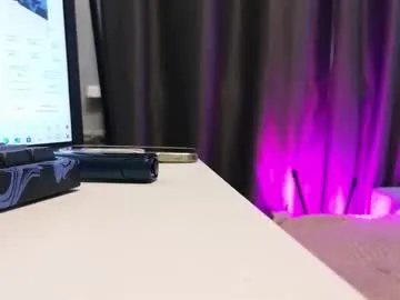 veronica_sland – webcam model profile photo Image 19