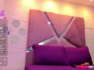 neli_elinek – webcam model profile photo Image 10