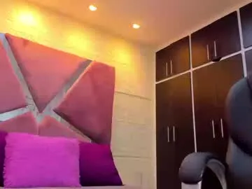 neli_elinek – webcam model profile photo Image 16