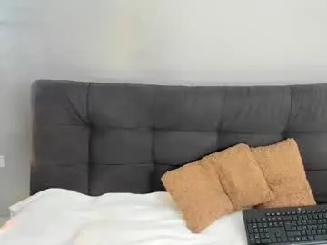 didiane_ – webcam model profile photo Image 13