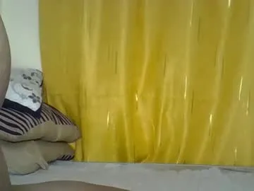 coralie20 – webcam model profile photo Image 2