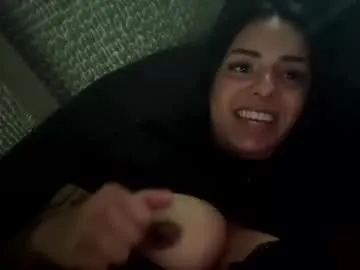 coralie20 – webcam model profile photo Image 6