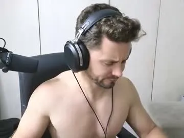 queeneliaa_ – webcam model profile photo Image 13