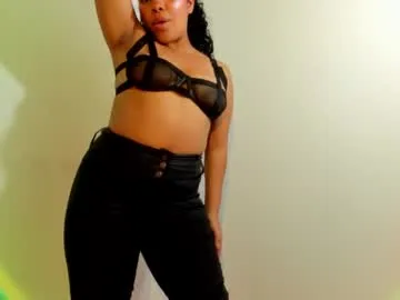 phoebepaw – webcam model profile photo Image 4