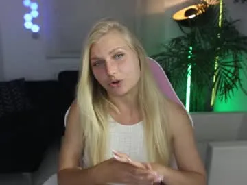 crystal_blond – webcam model profile photo