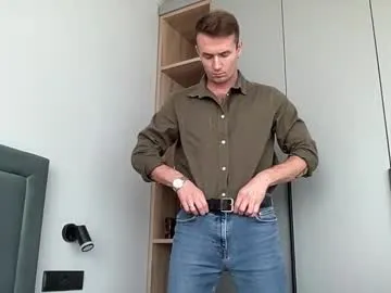 kitten_2001_yoyo – webcam model profile photo Image 10