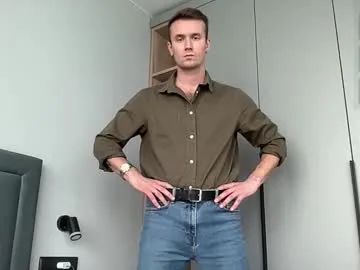 kitten_2001_yoyo – webcam model profile photo Image 12