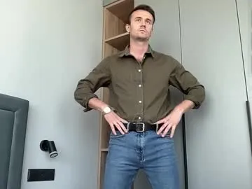 kitten_2001_yoyo – webcam model profile photo Image 13