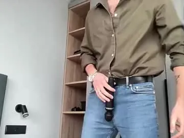 kitten_2001_yoyo – webcam model profile photo Image 16