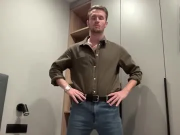 kitten_2001_yoyo – webcam model profile photo Image 17