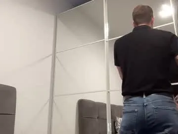 kitten_2001_yoyo – webcam model profile photo Image 2