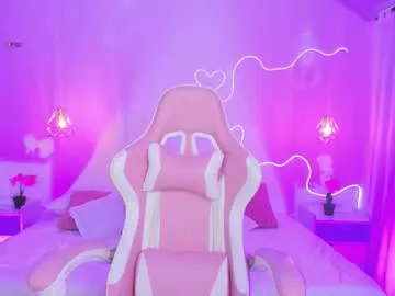 Ninjainia – webcam model profile photo Image 13