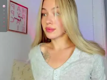 damn_cutie Image 17
