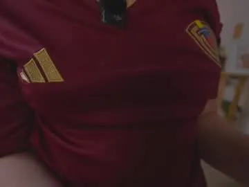 pretty_peaches – webcam model profile photo Image 18