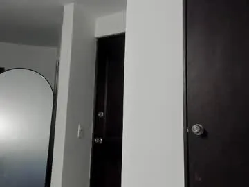 annie_swan – webcam model profile photo Image 5