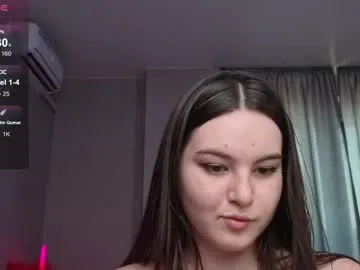 SuzanneQuinn – webcam model profile photo Image 2