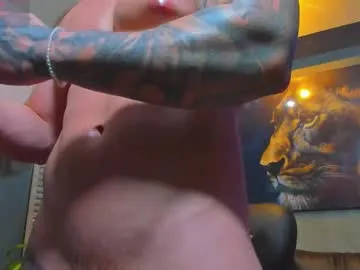 naive_love – webcam model profile photo Image 7