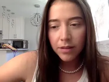 dearbunnylatina95 – webcam model profile photo