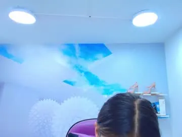 Yasminegirl – webcam model profile photo Image 16