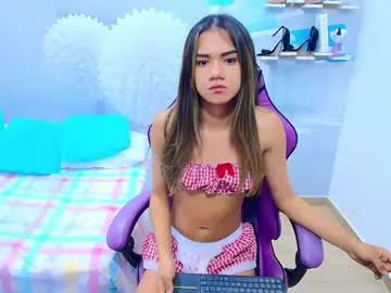 Yasminegirl – webcam model profile photo Image 3