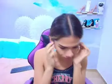 Yasminegirl – webcam model profile photo Image 5