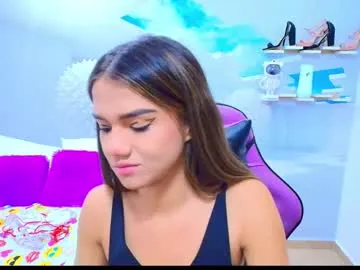 Yasminegirl – webcam model profile photo Image 9