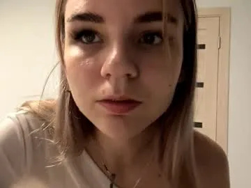 mon1_day – webcam model profile photo Image 8