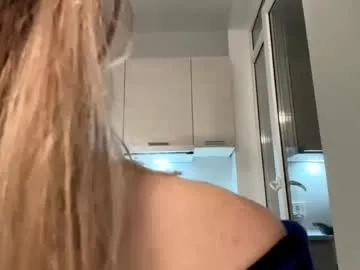 mon1_day – webcam model profile photo Image 9