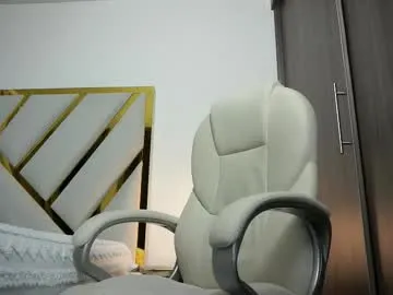 julyaandraul – webcam model profile photo Image 6