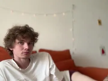 informal_ – webcam model profile photo Image 5