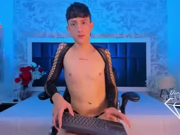 love_you_to123 – webcam model profile photo Image 14