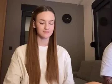 milana_neww – webcam model profile photo Image 2