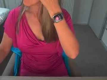 best_fucks – webcam model profile photo Image 14