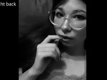 rosannaking – webcam model profile photo Image 4