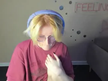 phoebepaw – webcam model profile photo Image 11