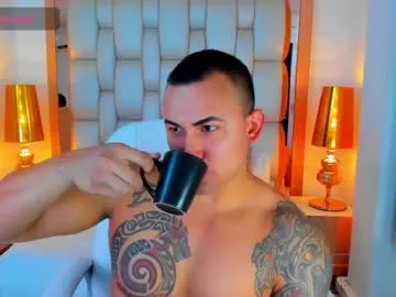 playboypetit – webcam model profile photo Image 2