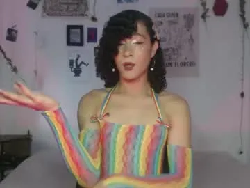 little_yena – webcam model profile photo Image 4