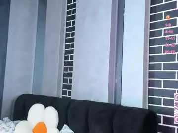 missvalery_1 – webcam model profile photo Image 12