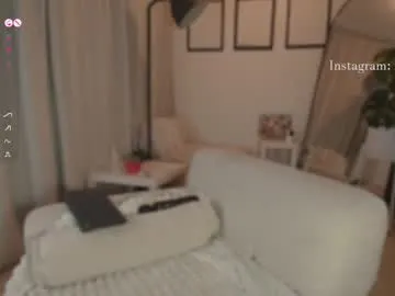 cold_waterfall – webcam model profile photo Image 13