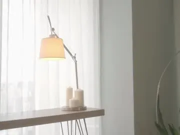 shantallmilf – webcam model profile photo Image 8