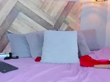 little_effy18_ – webcam model profile photo Image 9