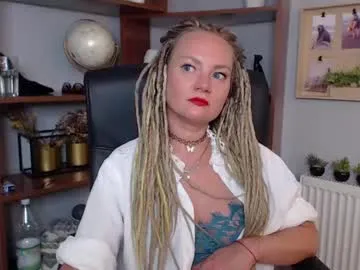 mon1_day – webcam model profile photo Image 10