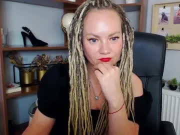 mon1_day – webcam model profile photo Image 12