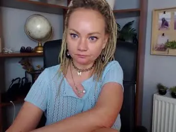 mon1_day – webcam model profile photo Image 19