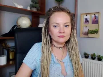 mon1_day – webcam model profile photo Image 4