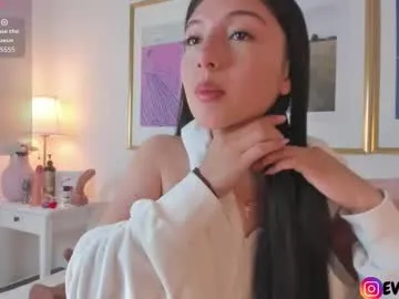 informal_ – webcam model profile photo Image 17