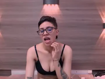 catchustoday – webcam model profile photo Image 8